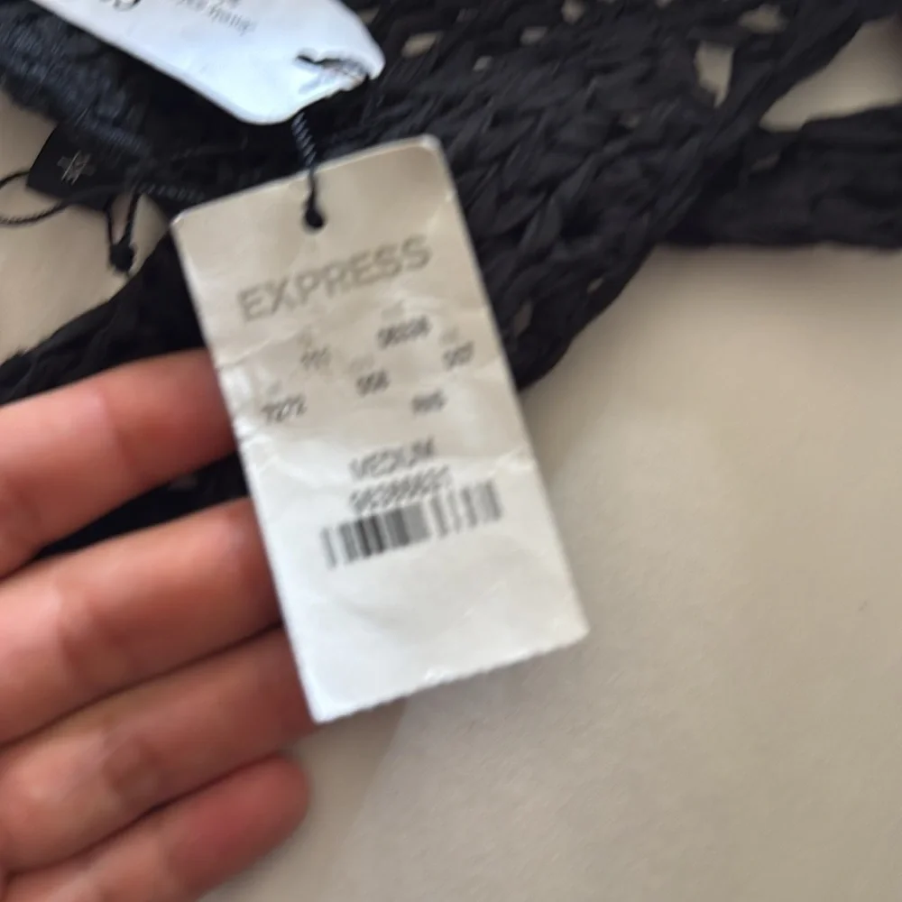 Express Black cover Sleeveless Top perfect for the beach size M - Picture 6 of 7